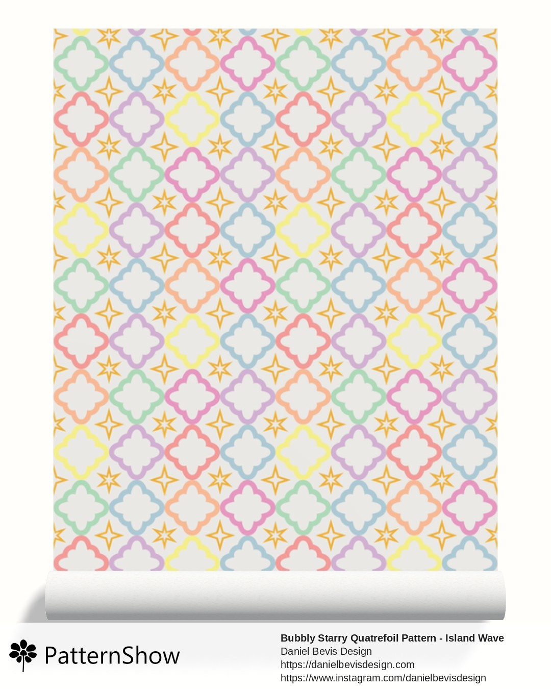 Bubbly Starry Quatrefoil Pattern - Island Wave Blue, Sunshine Yellow and White wallpaper - Candy Rainbow