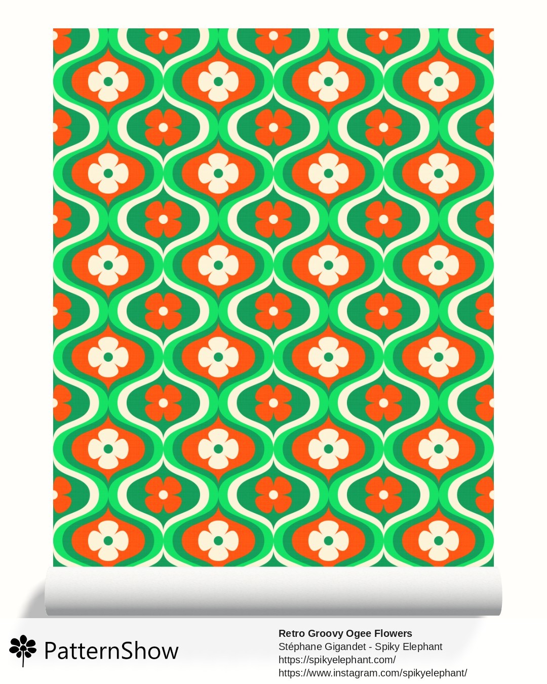 Retro Groovy Ogee Flowers wallpaper - Green, Orange, Cream