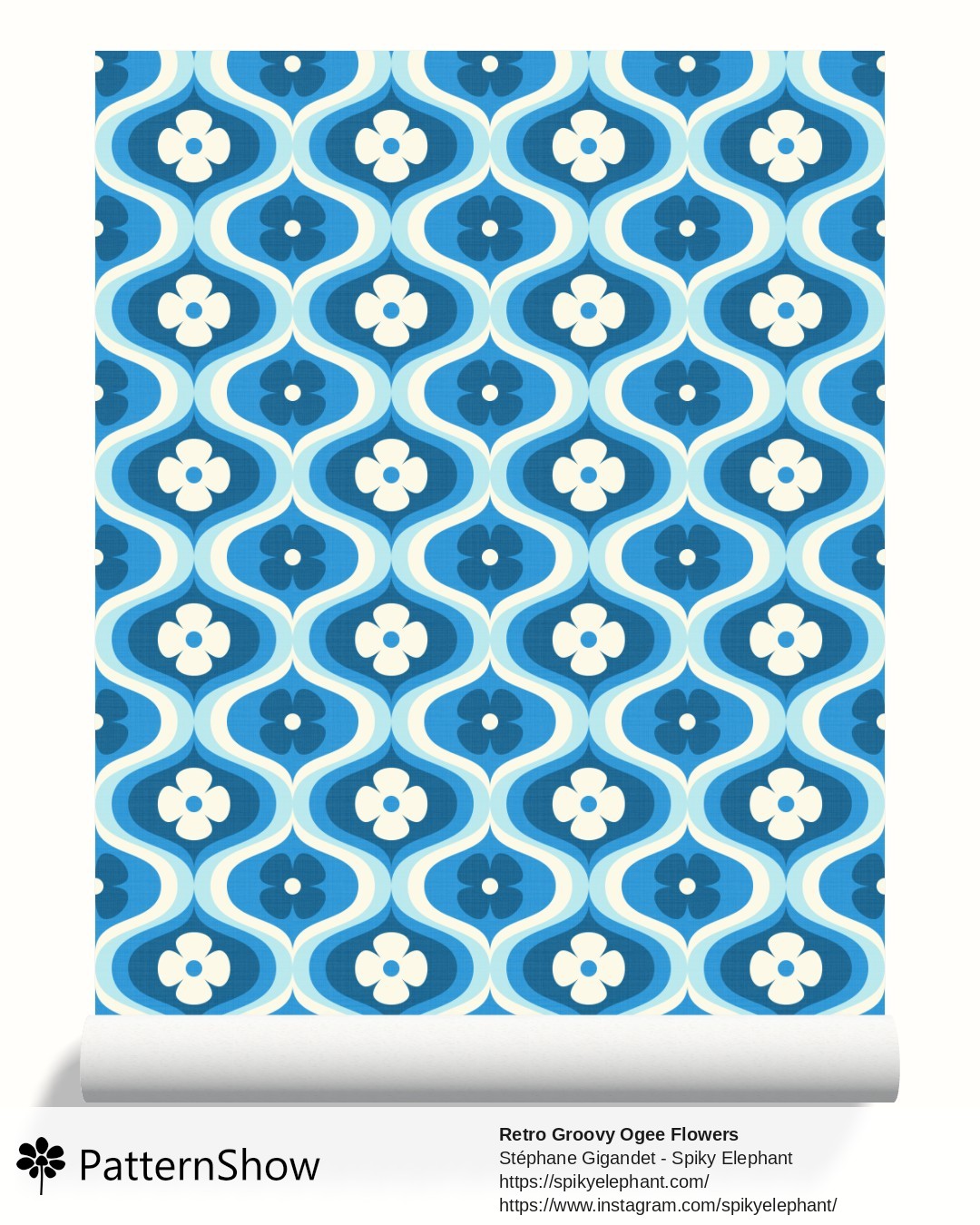 Retro Groovy Ogee Flowers wallpaper - Cobalt Blue, Navy, Sky, White Cream